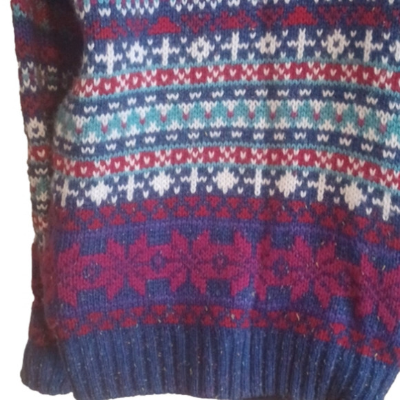 Retro Ski Bunny look sweater. Beautiful colors and style.Size small. Silvercord. - Picture 6 of 11